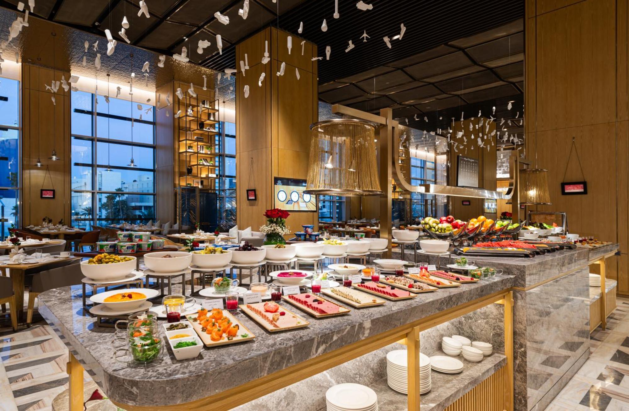 Narcissus The Royal Hotel Riadh Exterior foto The buffet at the hotel